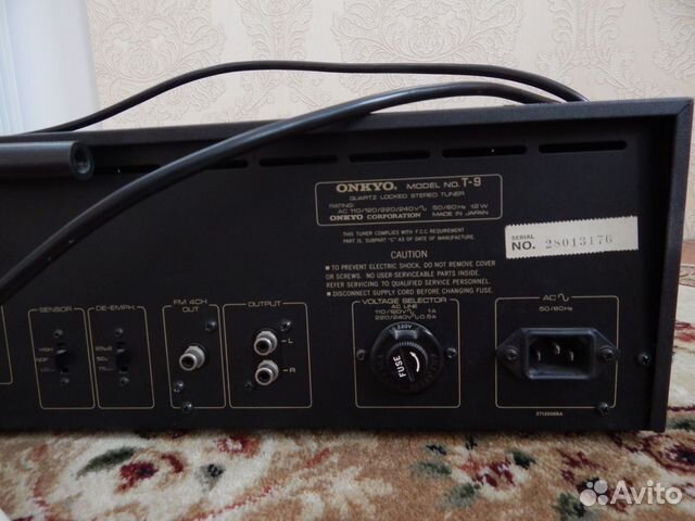 Тюнер Onkyo T-9