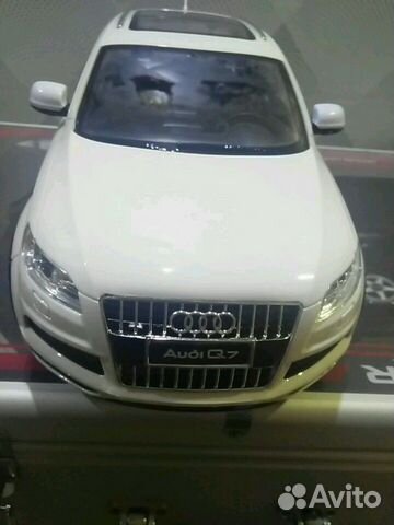 Автомобиль ауди