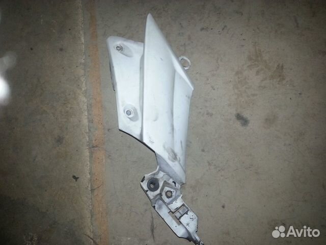 Часть бокового пластика для Yamaha YZF-R6 03-05