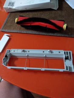 Крышка основной щетки робота пылесоса Roborock S6