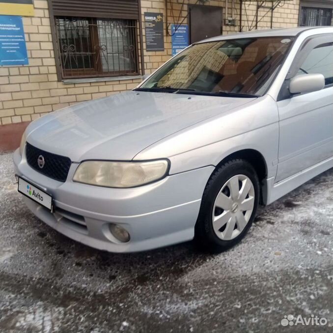 Ниссан Авенир 2004 год