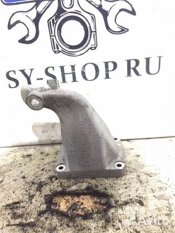 Кронштейн двигателя правый Ssangyong Rodius D27DT