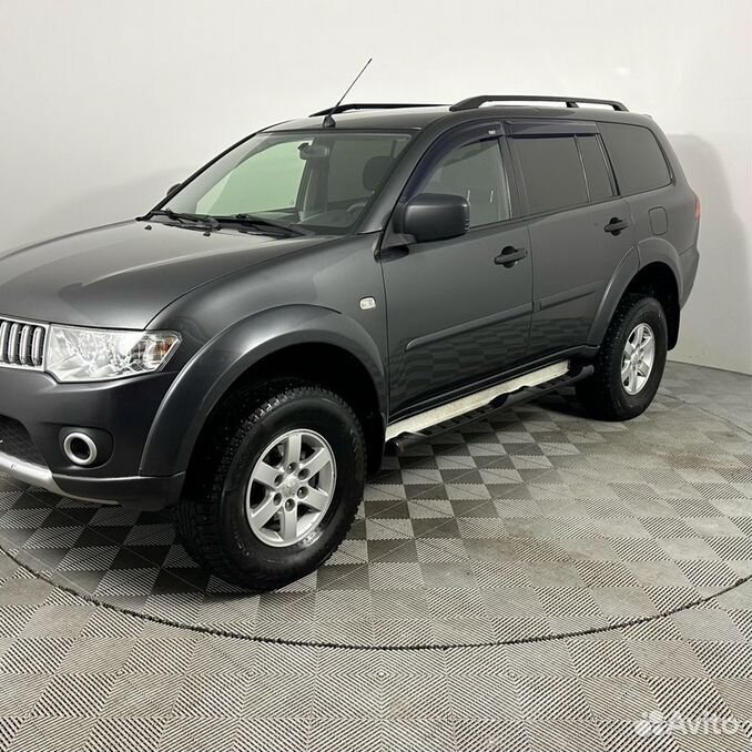 Mitsubishi pajero sport ii 2008-2015. Mitsubishi pajero sport 2 2010. Mitsubishi pajero sport механика. Pajero sport 2010 салон. Mitsubishi pajero sport 2 салон.