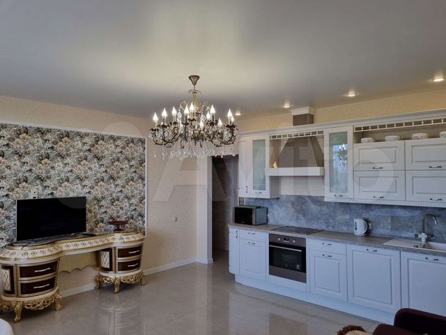 3-к. квартира, 100 м², 6/20 эт.