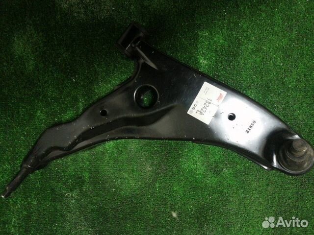 Рычаг подвески передний правый Mitsubishi Eclipse