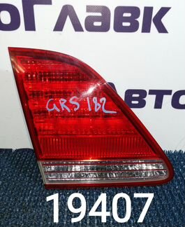 Вставка в крышку багажника Toyota Crown Majesta