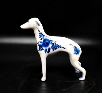 Левретка - статуэтка из фарфора