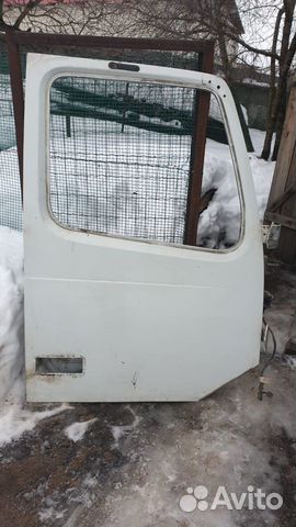 Дверь правая volvo vnl