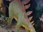 Выставка фигур динозавров