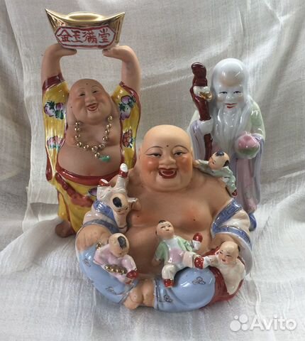Фарфоровые статуэтки китайских божеств