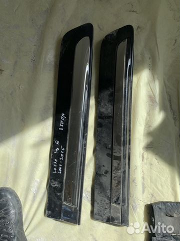 Накладка задней правой двери Lexus LX570