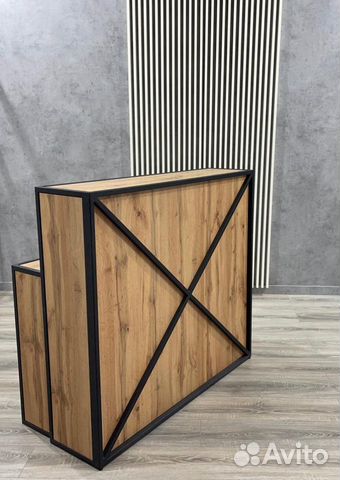 Стойка ресепшн