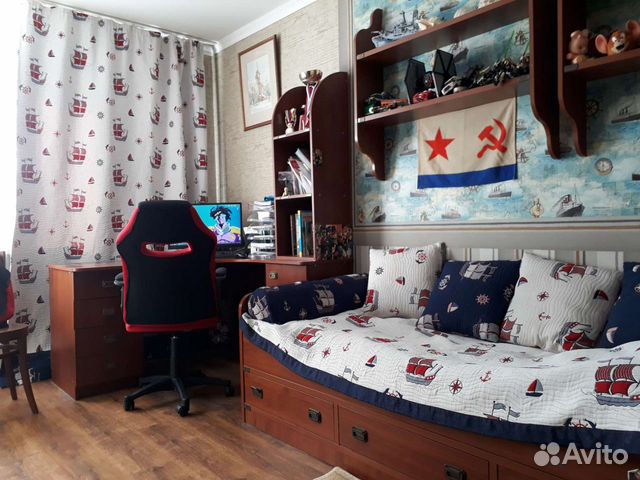 Комплект штор, покрывало и наволочки на подушки