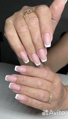 Маникюр и педикюр