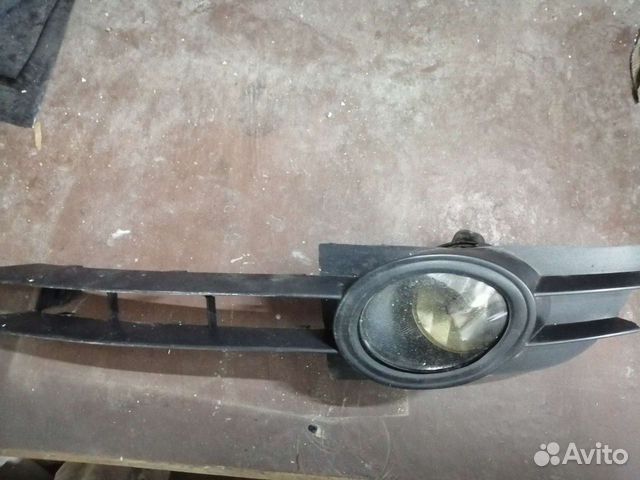 Противотуманка audi a6 левая с накладкой