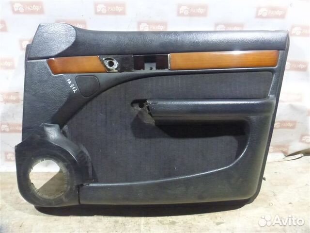 Обшивка двери передняя правая Audi 100 4A2 AAR