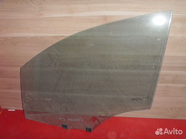 Стекло переднее 9201Q6 Citroen C4 II (B7) 2011)