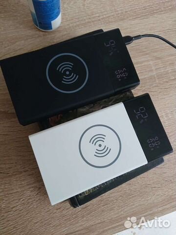 Power bank с беспроводной зарядкой