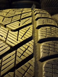 235/50/18 R18 Pirelli Scorpion Winter