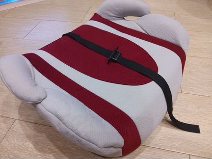 Бустер детское удерживающее устройство б/у