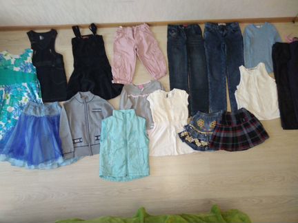 Пакетом утеплённые джинсы кофты платье 134-140 раз