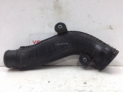 Патрубок интеркулера Volkswagen Tiguan 2.0 tfsi