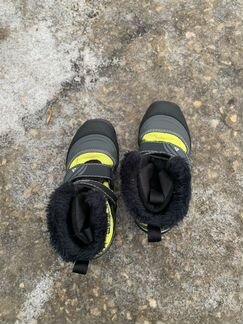 Продам детские лыжи и ботинки