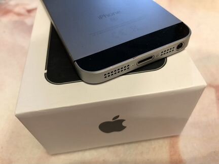 iPhone SE (32GB) black