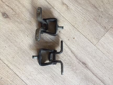 Петли крышки багажника Шкода Октавия А5