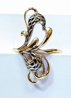 Золотое кольцо с алмазной гранью