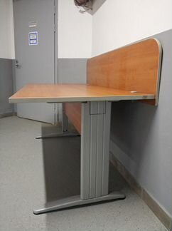 Стол письменный