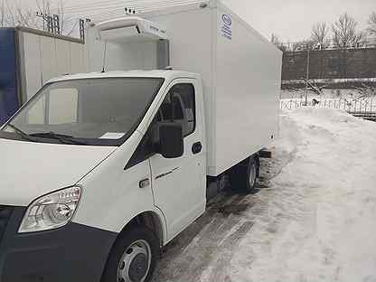 Перевозка рефрижератором. Jac n120 new. Работа водителем на своем рефрижераторе. Человек рядом с рефрижератором фото. Работа водителем на своем рефрижераторе.