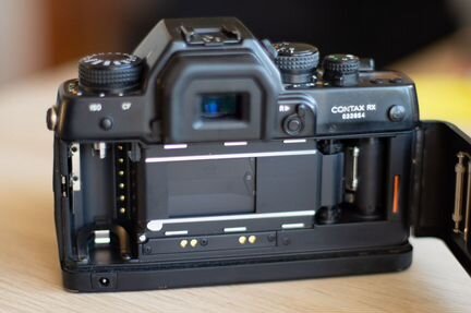Фотоаппарат Contax RX + Carl Zeiss Planar T* 50мм