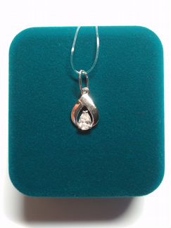 Серебряная подвеска с фианитом 