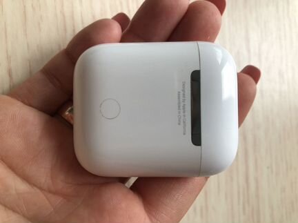 Зарядное устройство для наушников Apple AirPods