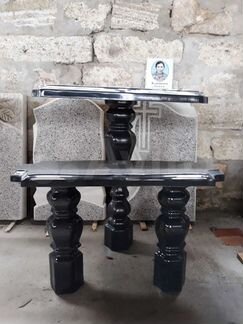 Скамейка со столиком из литьевого камня под гранит