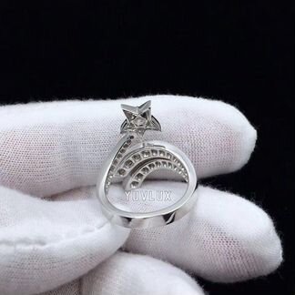 Золотое кольцо Chanel с бриллиантами 1.5 ct
