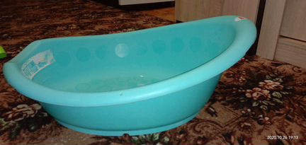 Детская ванночка со сливом