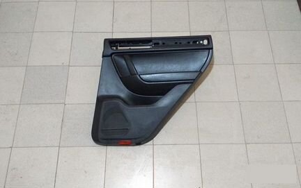 Обивка двери задняя правая Vw Touareg 7P 2010-2018