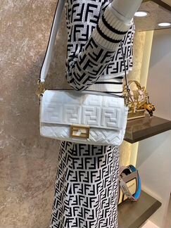 Сумка из кожи baguette Fendi