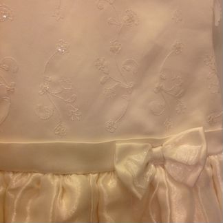 Очень красивое платье на 2 годика