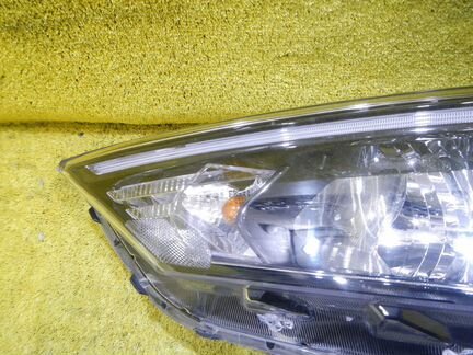 Фара левая Hyundai Tucson 3 (18-н.в) галоген 92101