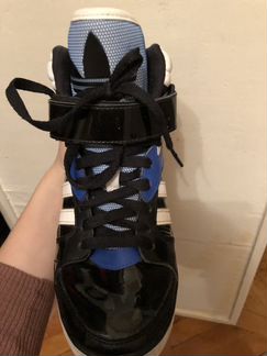 Кроссовки adidas