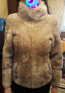 Шуба мутон с воротом из песца