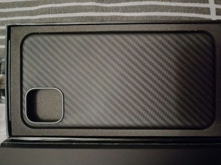 Чехол на iPhone