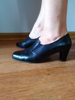 Кожаные туфли Janita 39 р-р