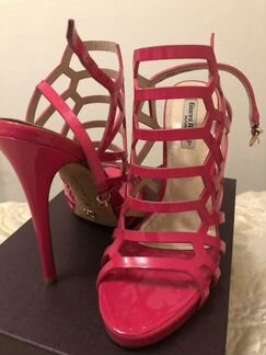 Лаковые босоножки Gianni Renzi