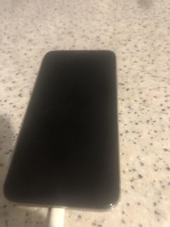 Телефон iPhone X 64gb
