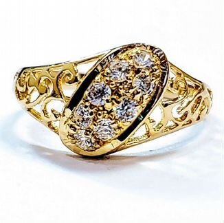 Золотое высокопробное кольцо с камнями Сваровски