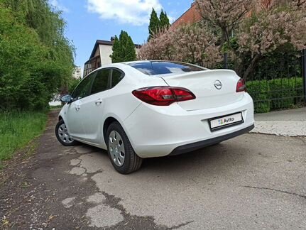 Opel Astra 1.6 МТ, 2012, 210 305 км